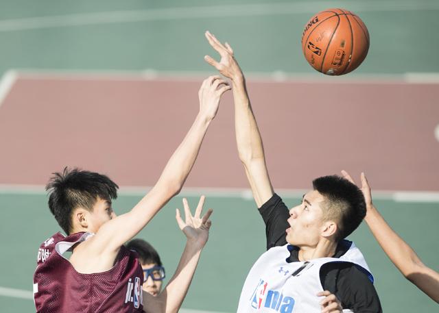 杨公秘传风水门派三一门，今世游荡少掌门杨阳、傻子师兄杜客船和天煞孤星助手正樱三人，在一件拜托中卷进诡异法阵杀人事务里，破阵后名声年夜震，但不断呈现法阵杀人背后，长老莲姨发现牵扯到另外一门派命水堂。杨阳虽不想获咎命水堂，但命水堂掌门四爷却瞄上了正樱特别命格。四爷施法激起杨阳桃花劫，令杨阳破了正樱身子后作为阵眼，杨阳发现工作本相，和莲姨杜客船打败命水堂护法虎哥，粉碎四爷的年夜阵，救出正樱。